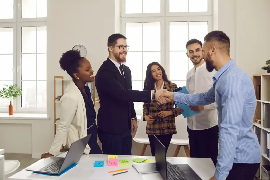realização da socialização organizacional em uma empresa para integração de novo colaborador