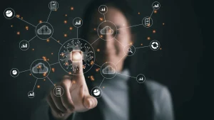 pessoa utilizando tecnologia para a transformação digital no RH