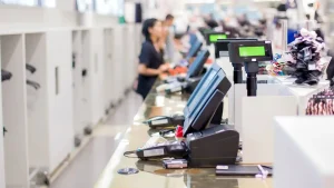 loja varejista onde trabalha de segunda a segunda