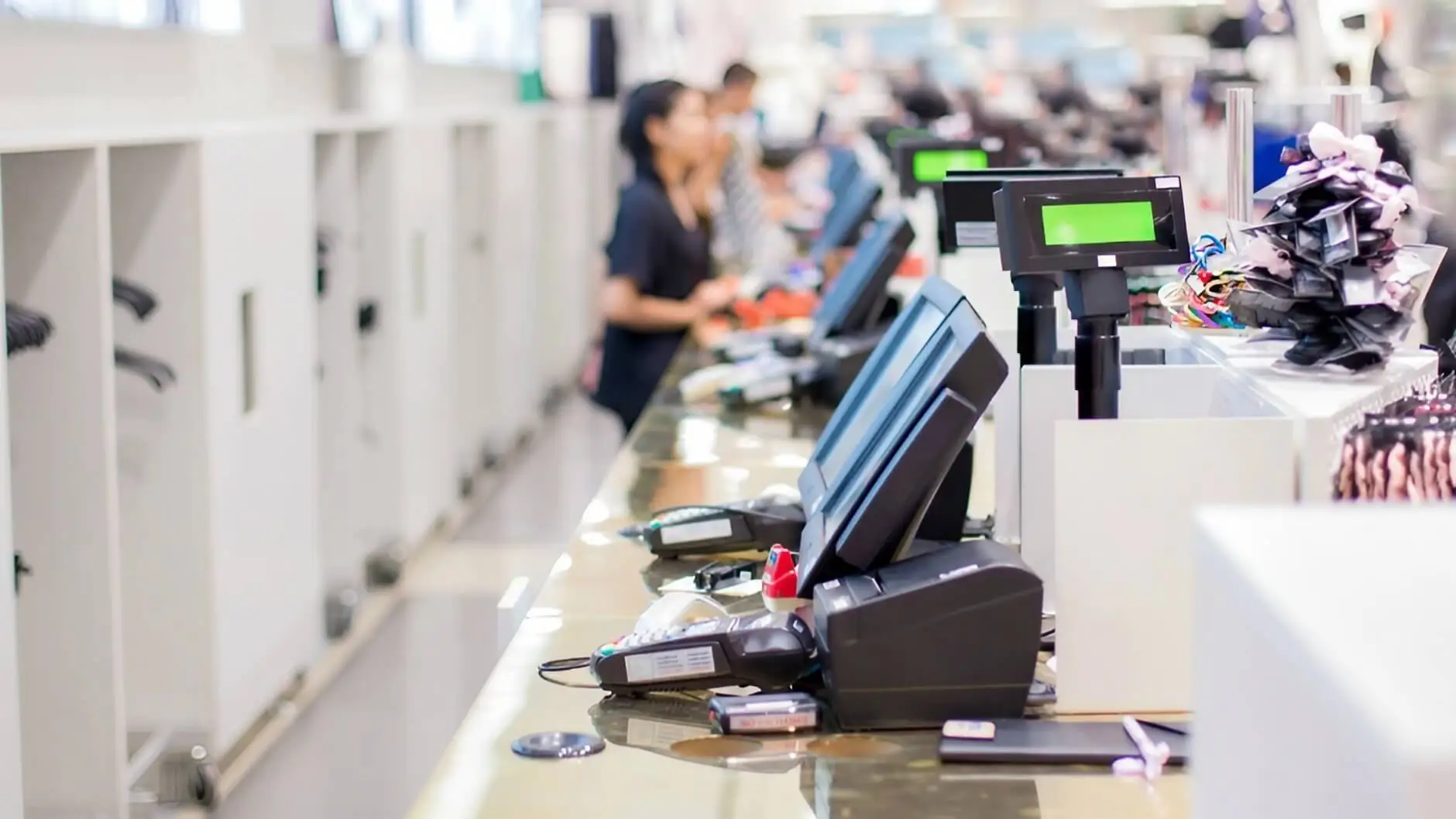 loja varejista onde trabalha de segunda a segunda