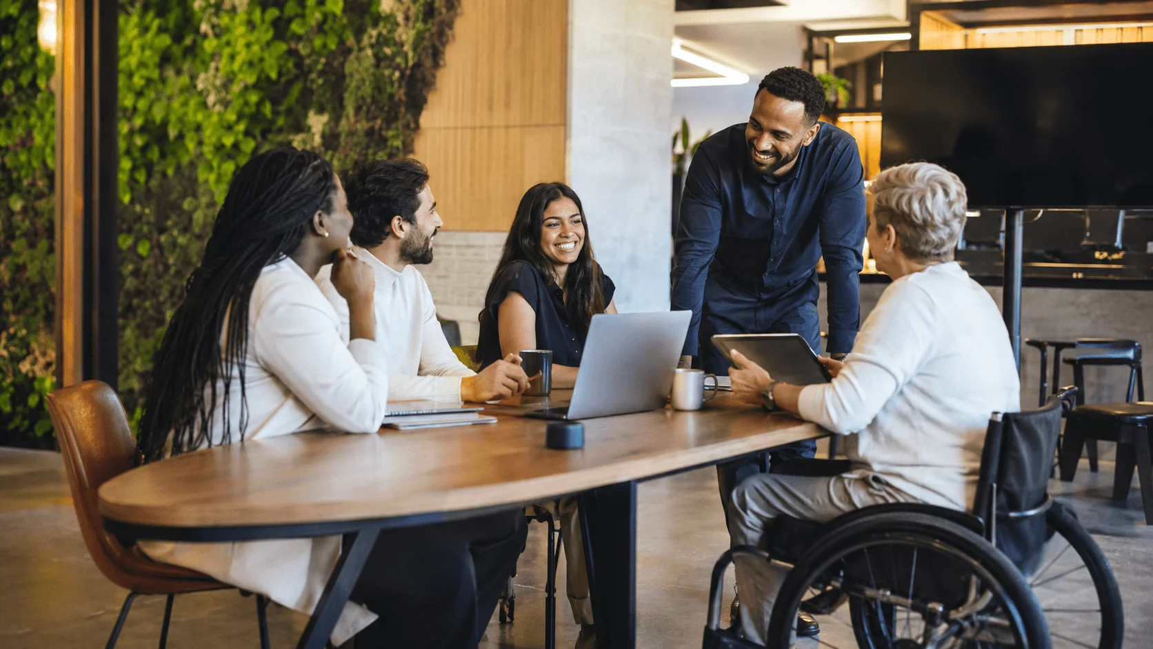 Inclusão nas empresas: lei, cotas e boas práticas